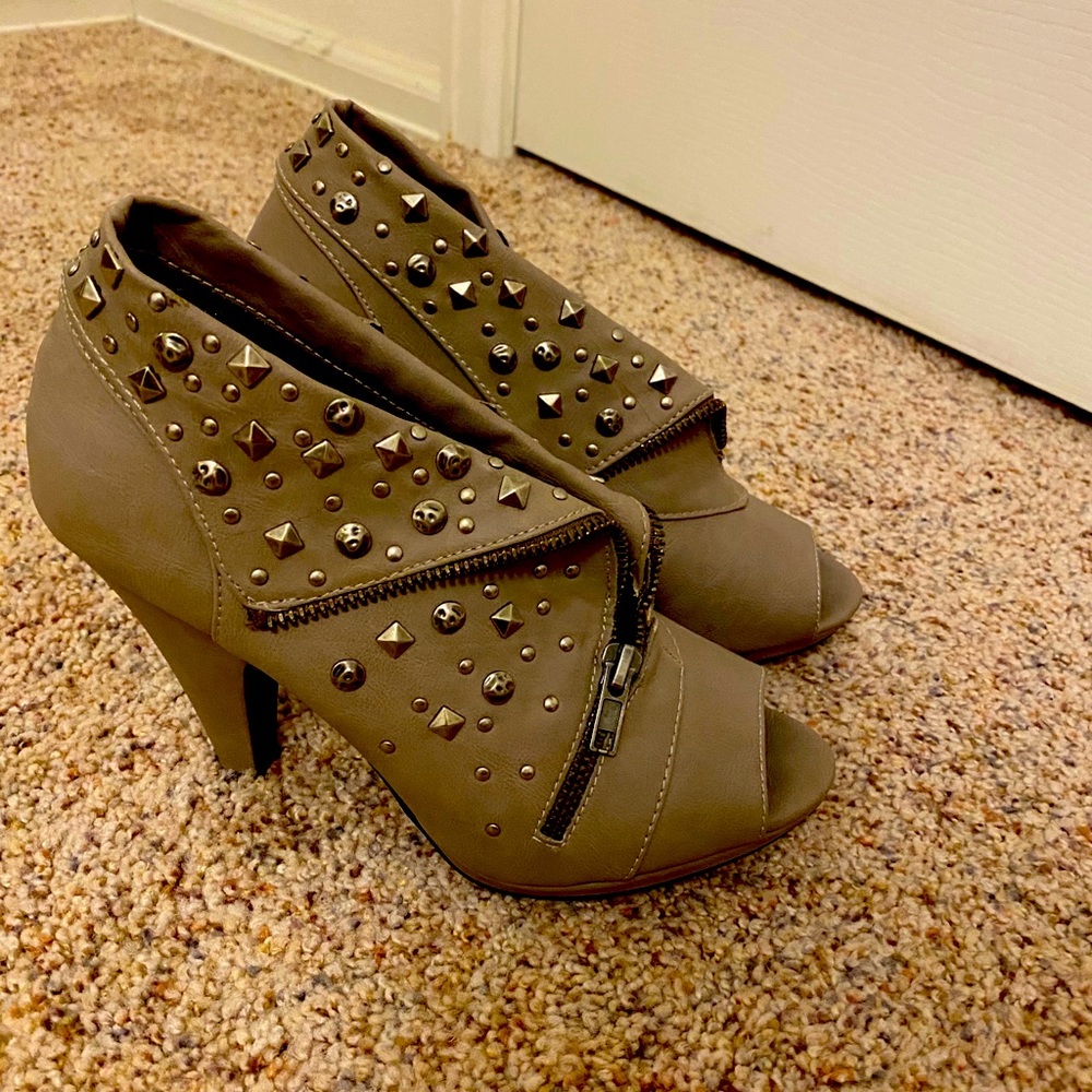 BKE booties from Buckle
